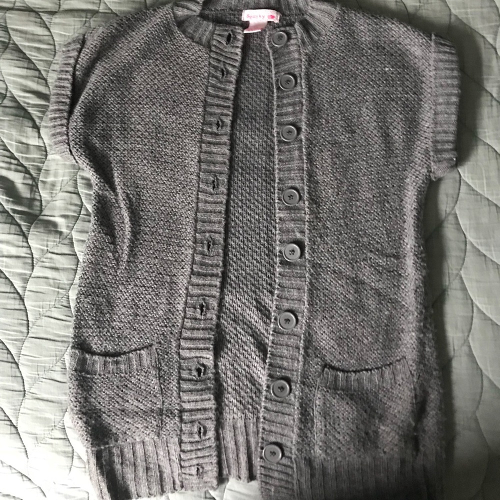 gray sleeveless cardigan